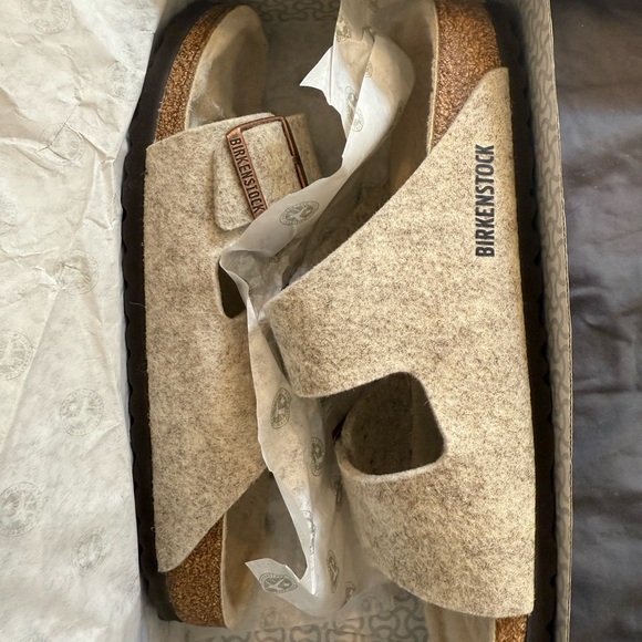 Birkenstock Arizona Sandals - Picture 2 of 7